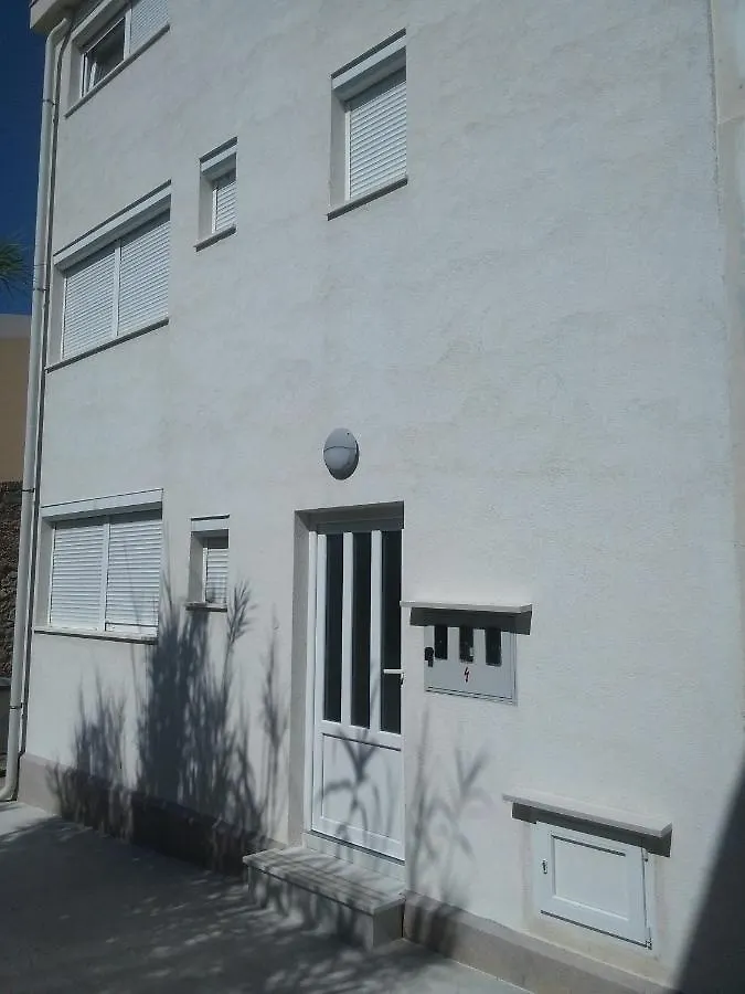 Apartments By The Sea Pag - 11778 帕格 克罗地亚