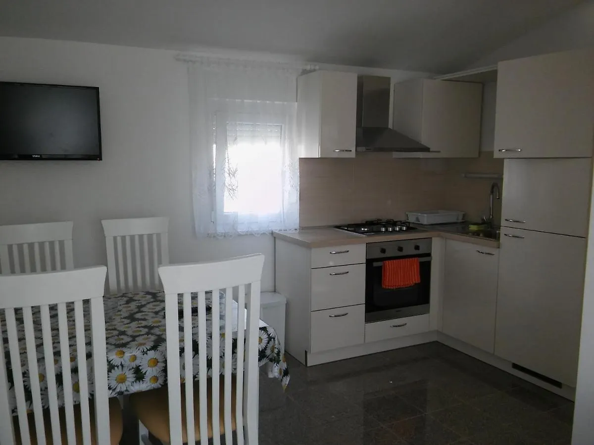 Apartments By The Sea Pag - 11778 Pag Town